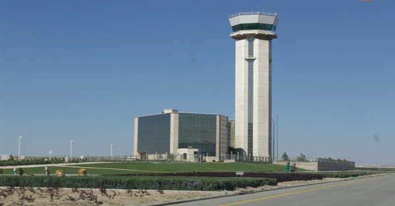 پاورپوینت تحلیل 2 نمونه فرودگاه در ایران