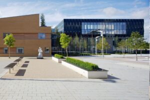 دانلود پاورپوینت نمونه موردی بیمارستان ردینگ انگلستان