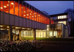  پاورپوینت تحلیل دانشگاه معماری اسلو