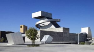 تحلیل دانشگاه هنرهای بصری لس آنجلس